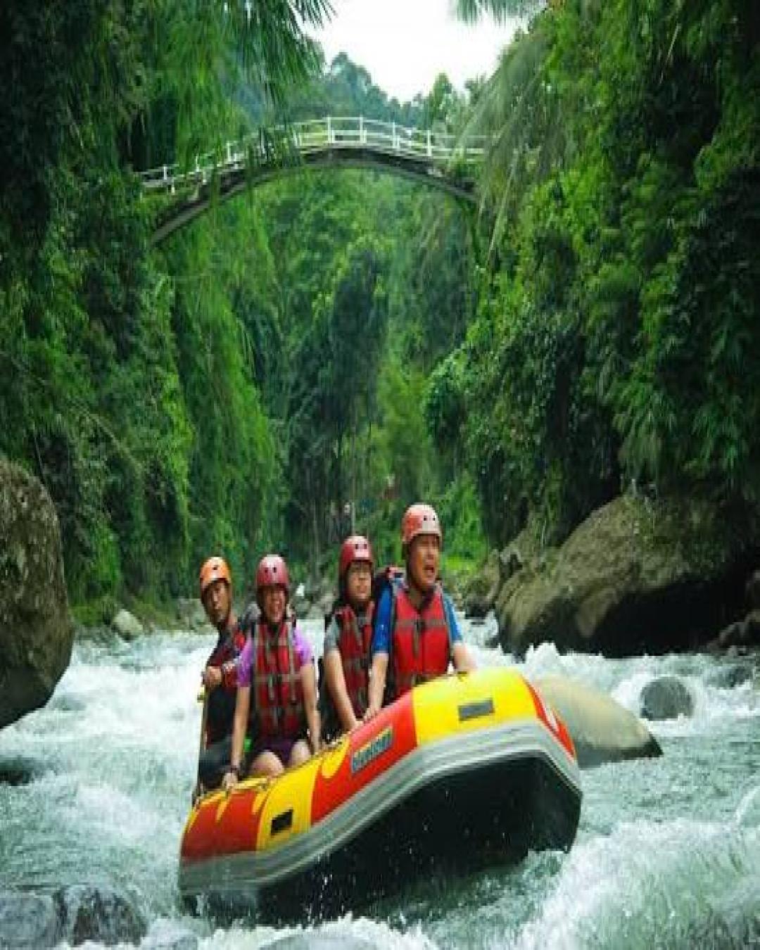rafting-lolong-pekalongan-sensasi-arung-jeram-seru-di-tengah-keindahan-alam-yang-menyegarkan